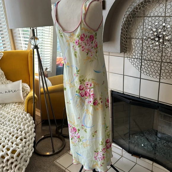 Oscar De La Renta robe and slip dress gown set - Picture 5 of 14